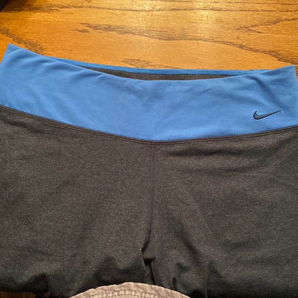 Nike dry-fit leggings